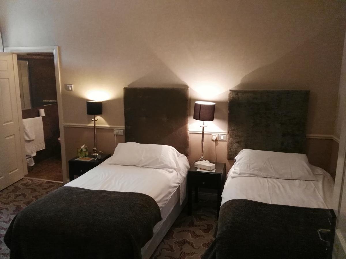 Naas Court Hotel 外观 照片