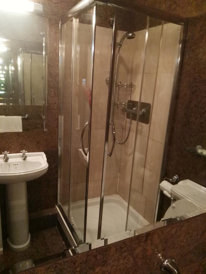 Naas Court Hotel 外观 照片