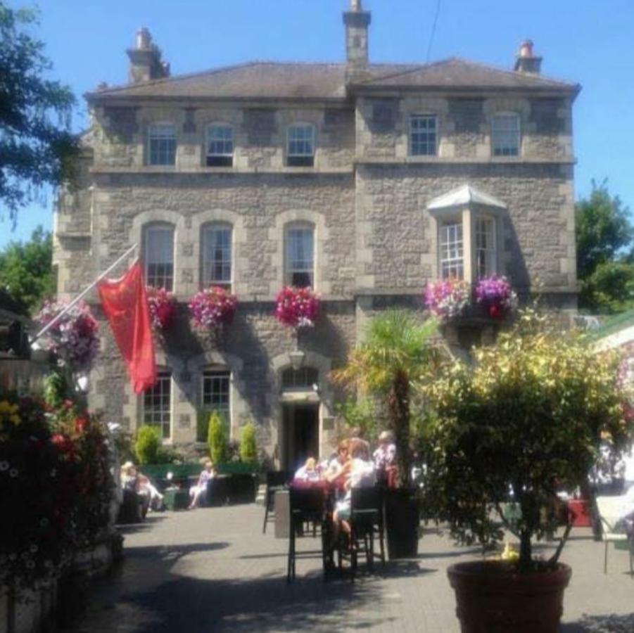 Naas Court Hotel 外观 照片